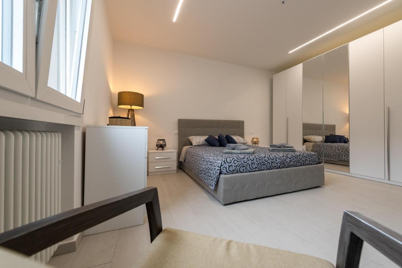 Obsidian -Centro- Wifi + Free Parking Apartment Ravenna Exterior foto