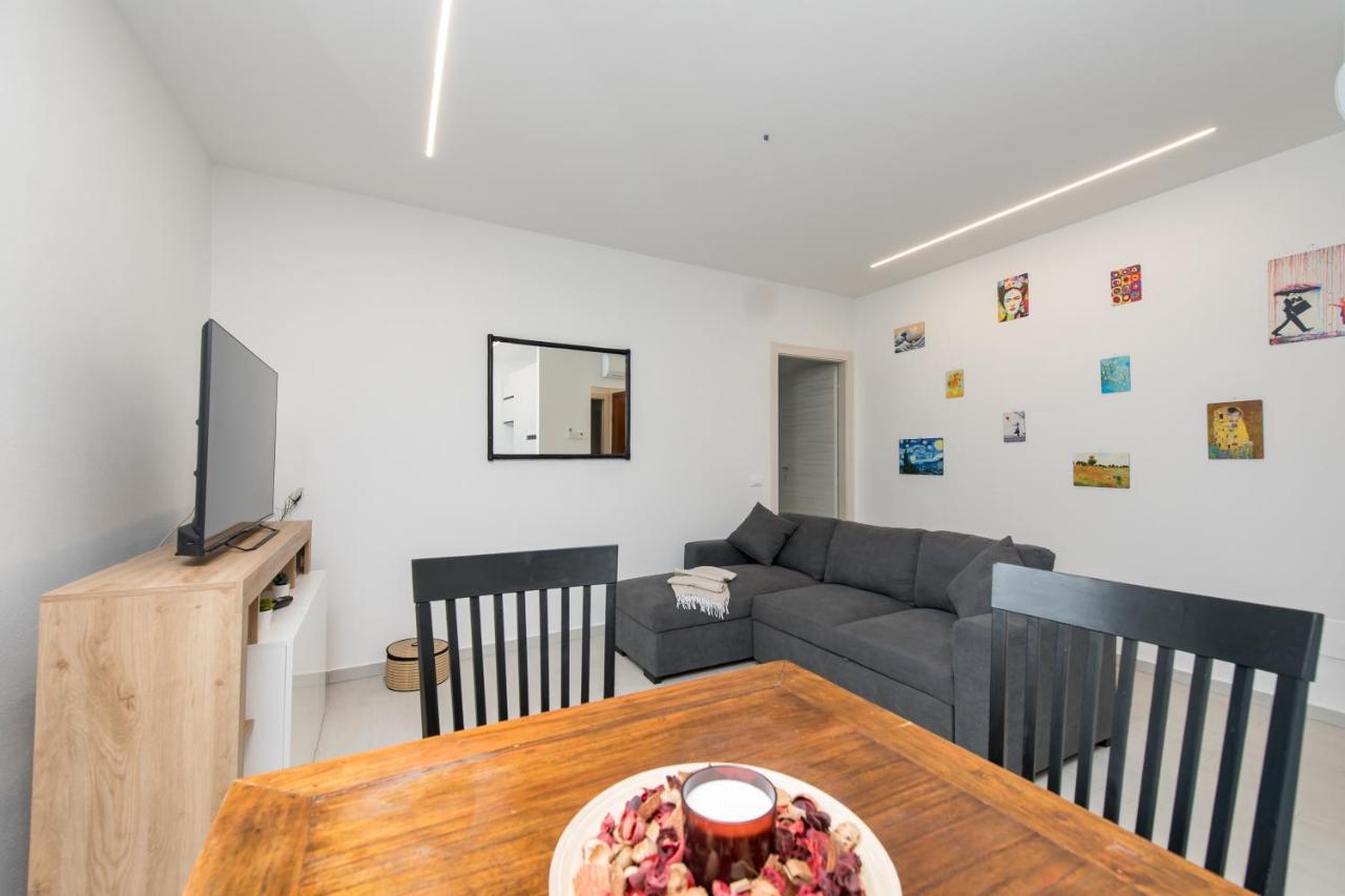 Obsidian -Centro- Wifi + Free Parking Apartment Ravenna Exterior foto